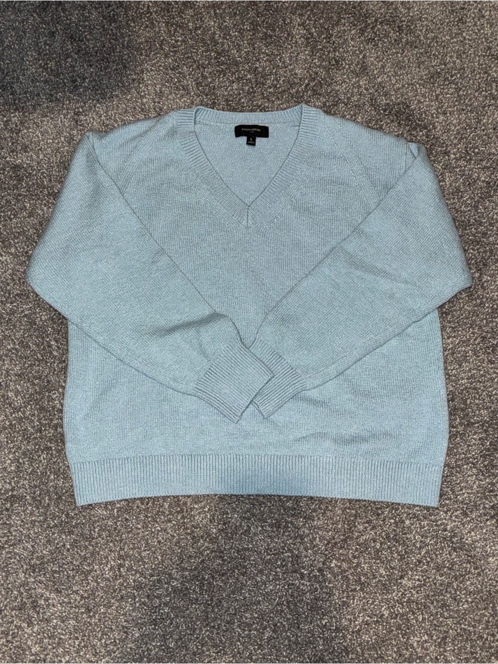 Banana Republic Light Blue Cotton Blend V-Neck Sweater - Women’s Size Large